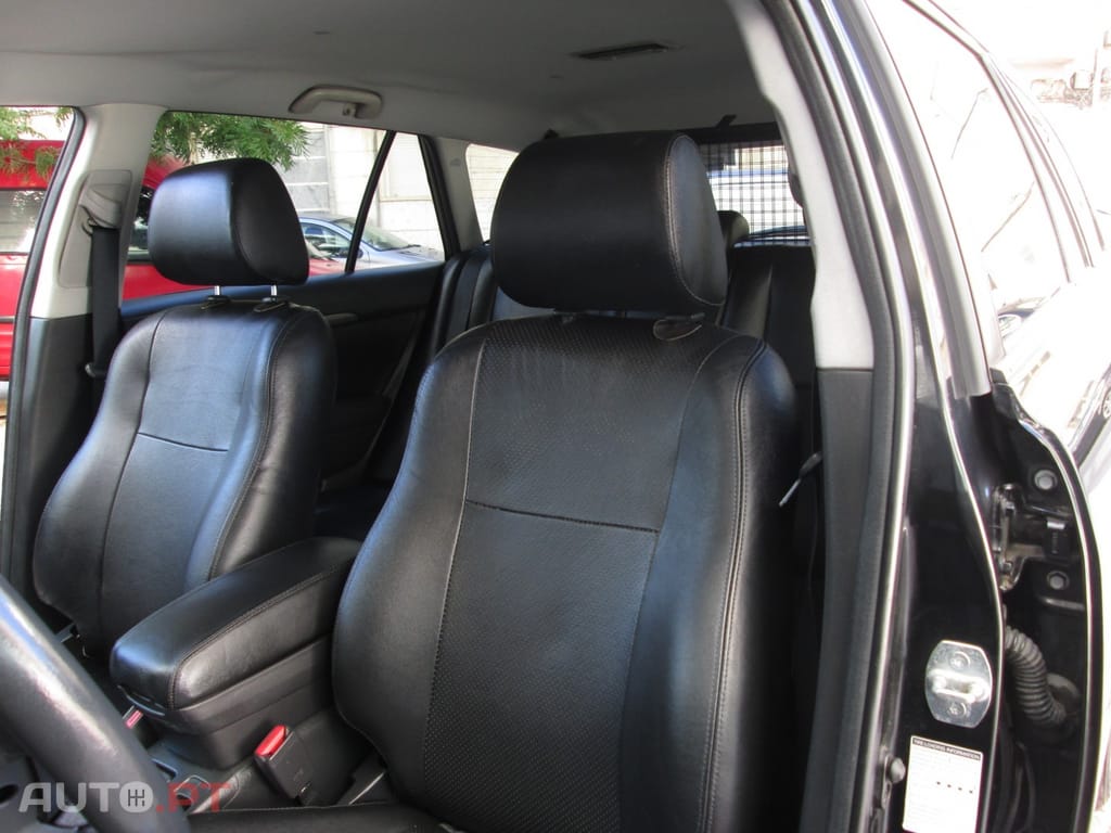 Toyota Avensis 2.0 D-4D Sol+GPS