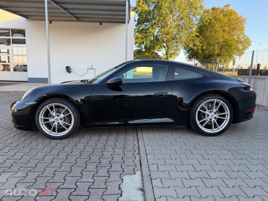 Porsche 992 Carrera GTS
