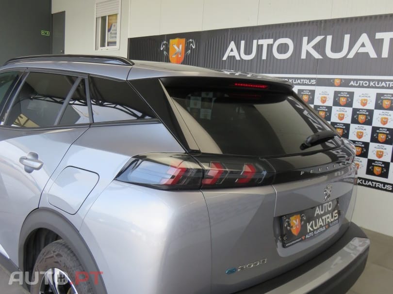 Peugeot E-2008 Allure Pack 100