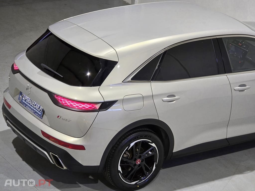 DS DS7 Crossback E-Tense Performance Line EAT8