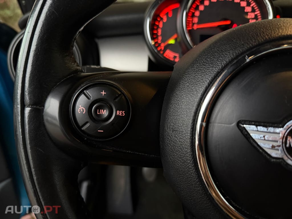 MINI Cooper Cooper D