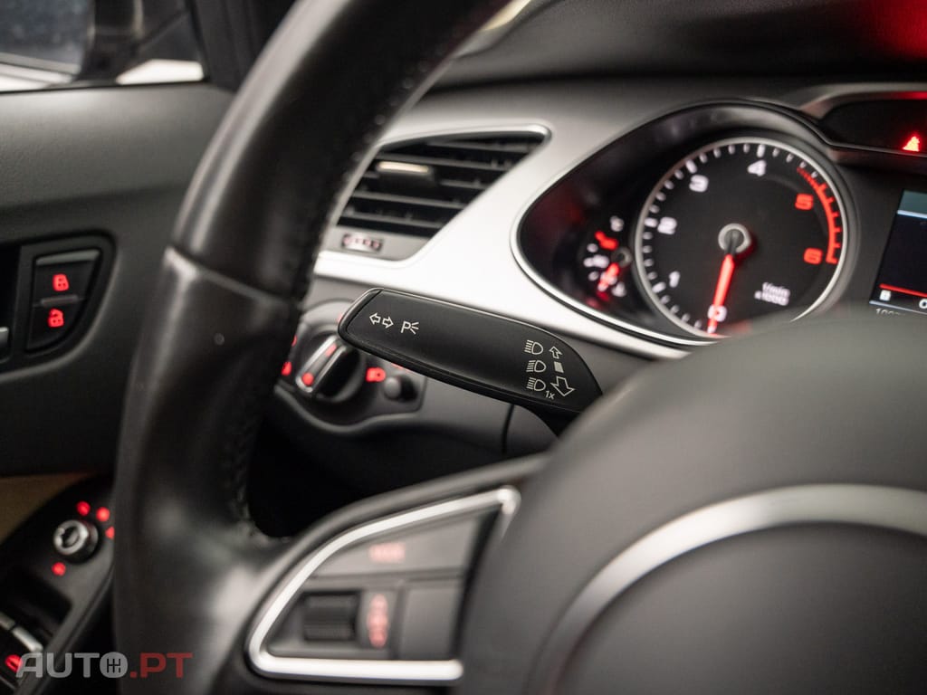 Audi A4 Avant 2.0 TDi S-line