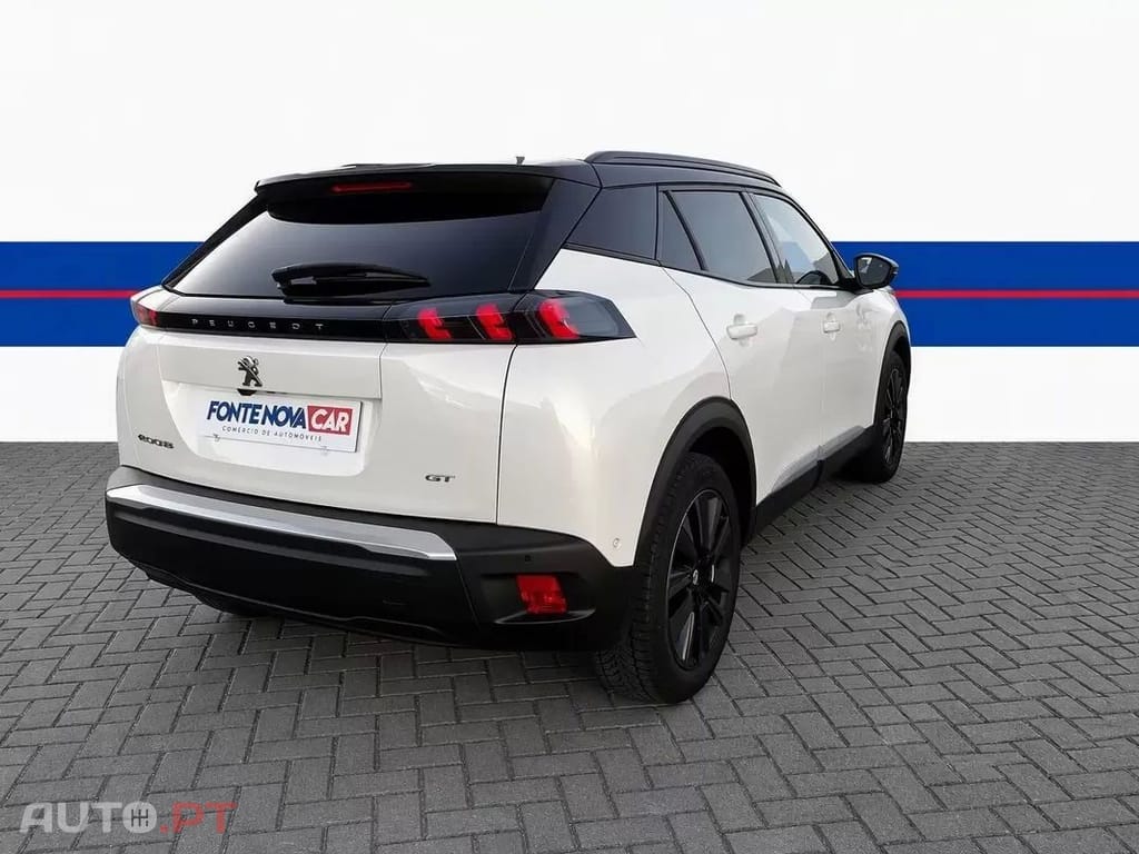 Peugeot e-2008 GT Pack — fotografia 27