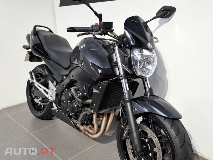 Suzuki GSR GSR 700