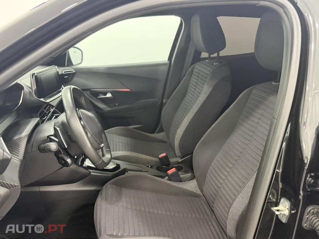 Peugeot 2008 1.5 BlueHDi Active Pack EAT8