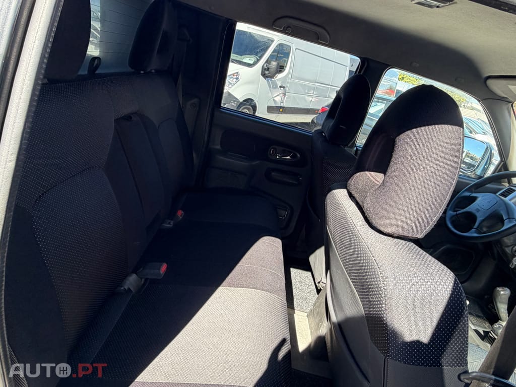 Mitsubishi L200 2.5 TD Strakar Elegance HT