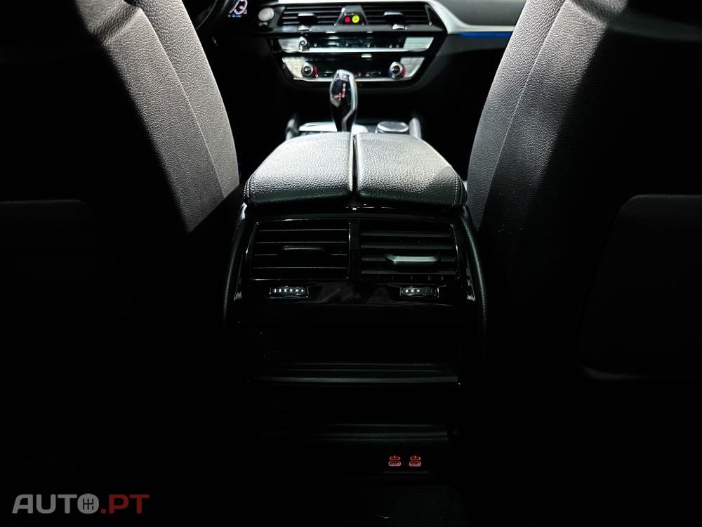 BMW 530 e Pack Desportivo M