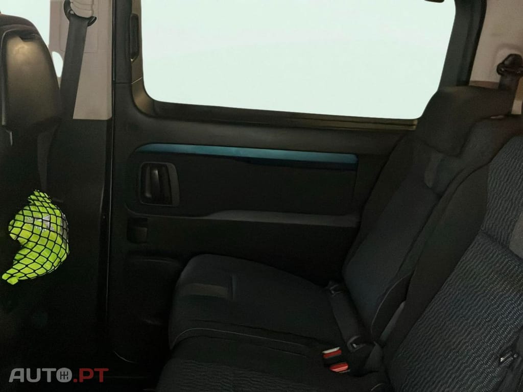 Peugeot Traveller 2.0 BlueHDi L2H1 Standard