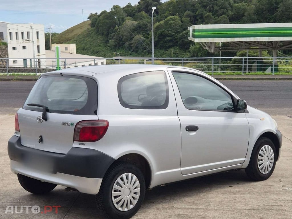 Toyota Yaris 1.0 Base C/Radio
