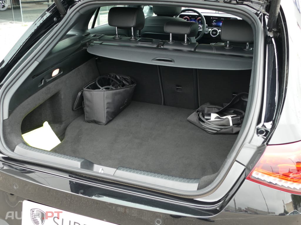 Mercedes-Benz CLA 250 e Shooting Brake Progressive