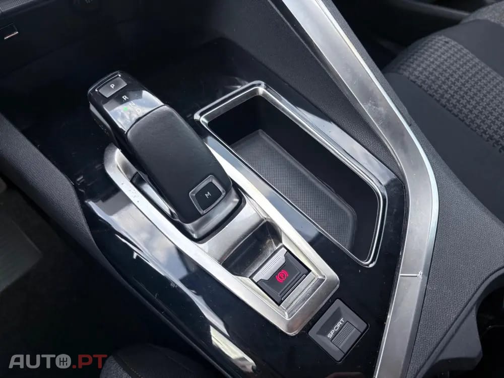 Peugeot 3008 1.2 PureTech Allure EAT8