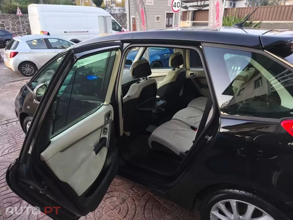 Citroen C4 Picasso 1.6 HDi Exclusive