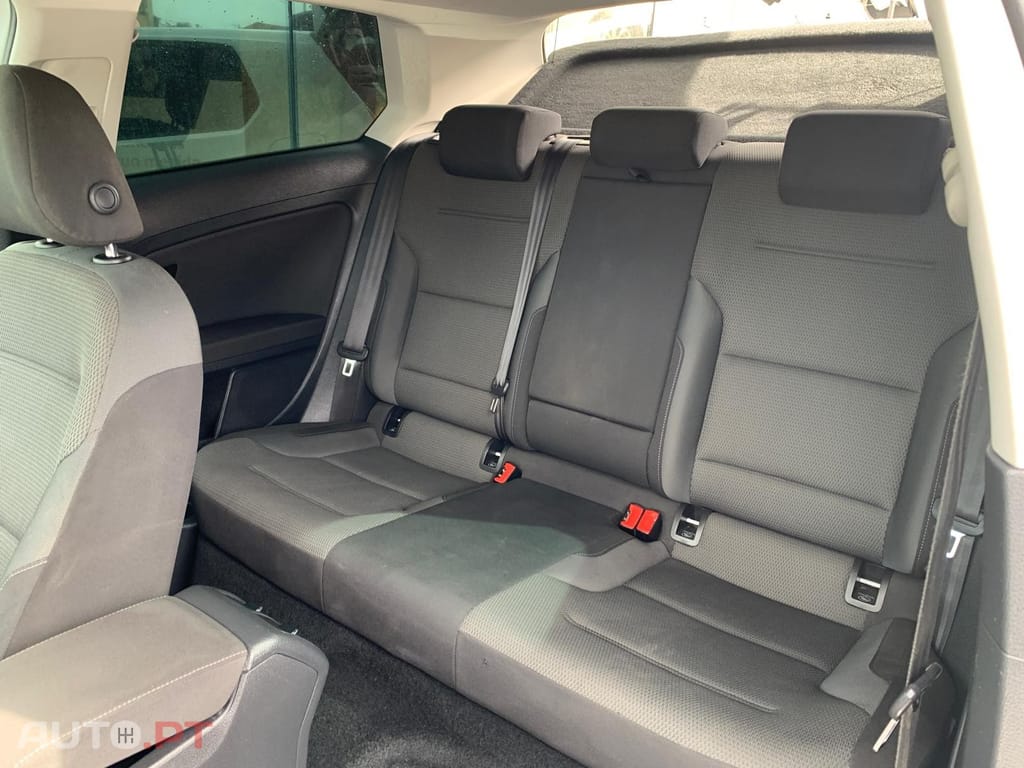 Volkswagen Golf 1.6 TDI R-Line