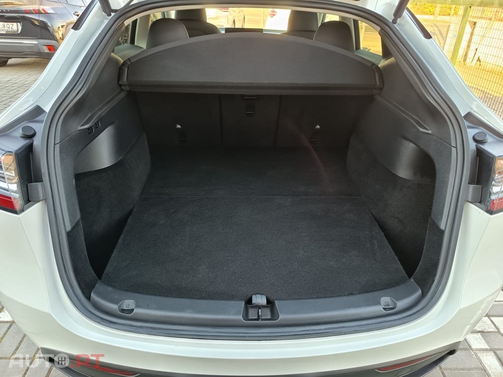 Tesla Model Y Tração Traseira