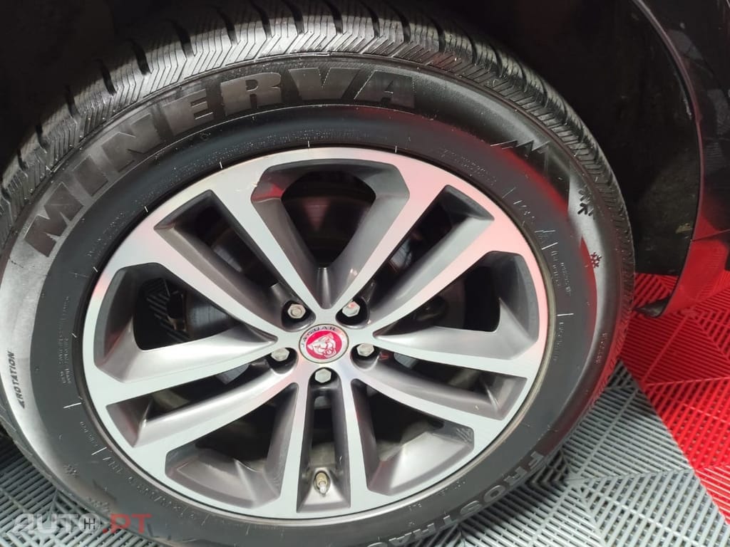 Jaguar F-Pace 2.0 i4D Portfolio AWD Aut.