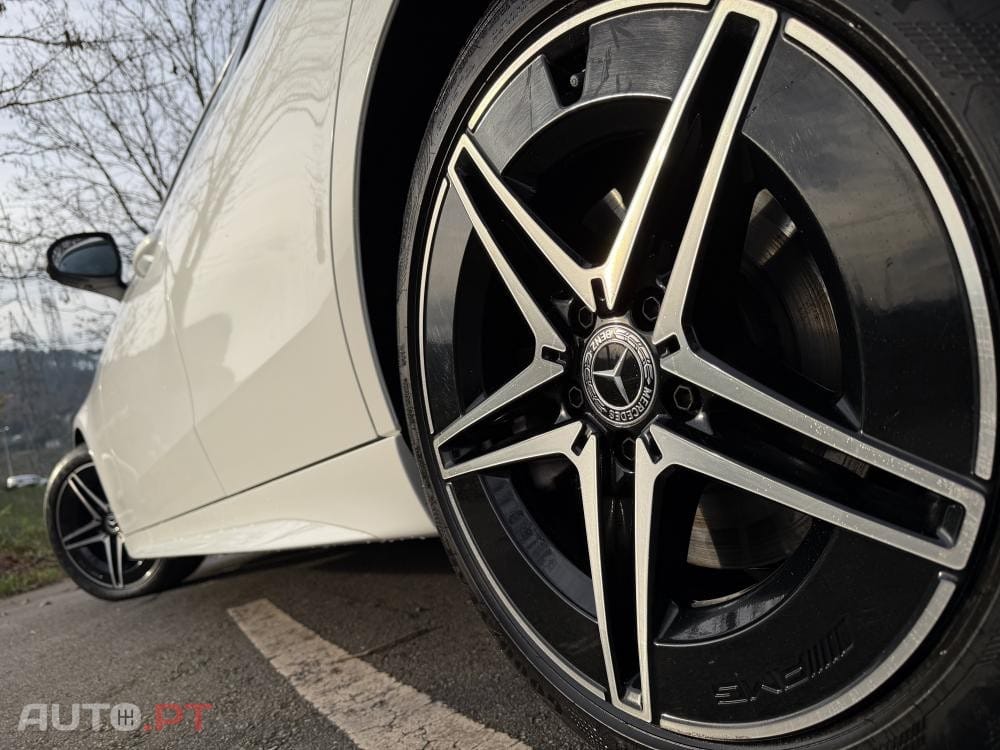 Mercedes-Benz C 300 e 9G-TRONIC AMG Line