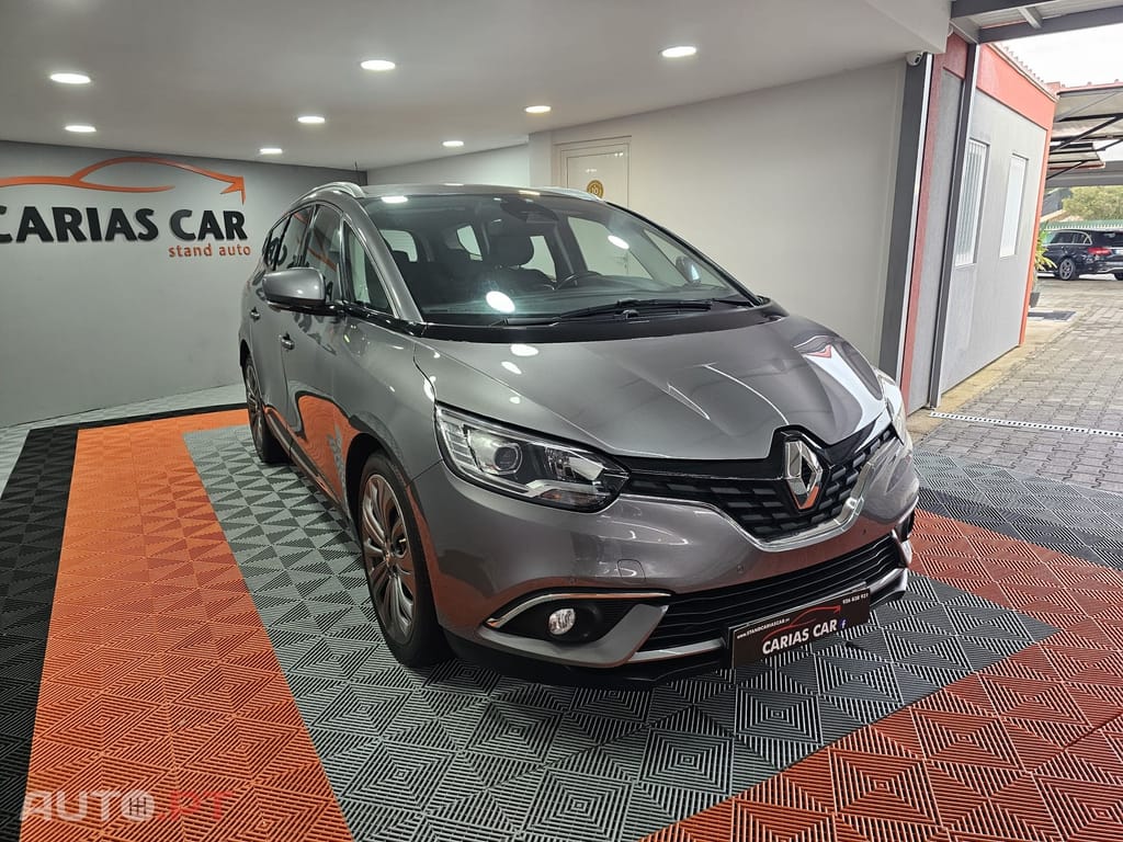 Renault Grand Scénic Outro