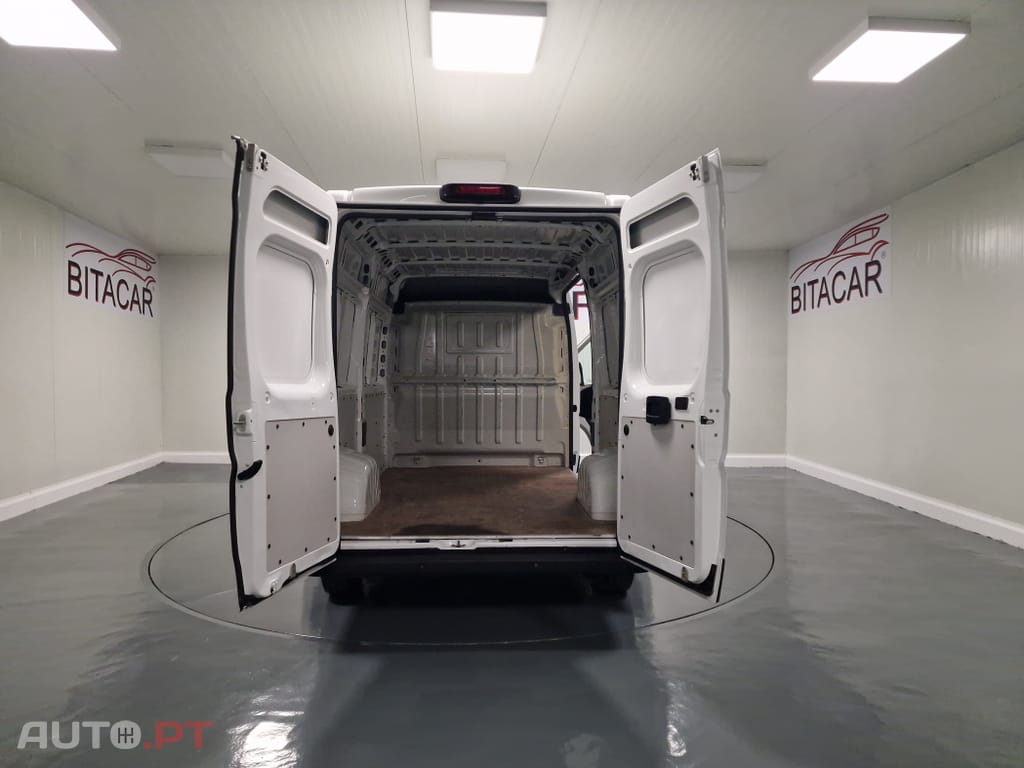 Peugeot Boxer 2.2 BlueHDi 335 L2H2 Pro GPS CAM. TRASEIRA IVA DEDUTIVEL