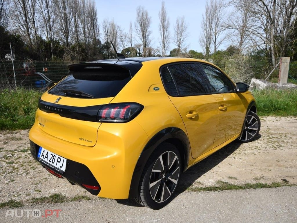 Peugeot E-208 50 kWh GT Line