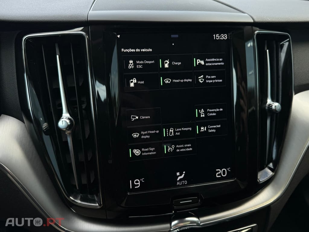 Volvo XC60 2.0 T8 PHEV Momentum Plus AWD