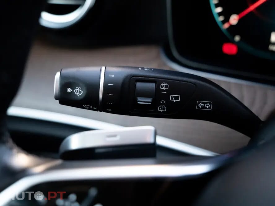 Mercedes-Benz E 300 de 9G-TRONIC AMG Line