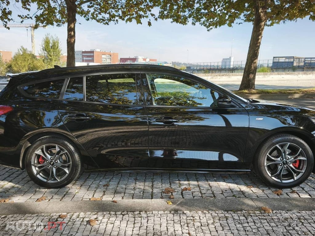 Ford Focus SW 1.0 EcoBoost MHEV ST-Line