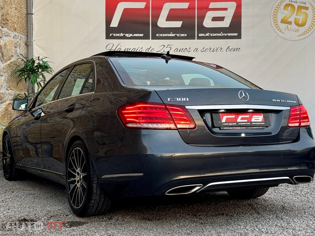 Mercedes-Benz E 300 BlueTEC Hybrid Avantgarde