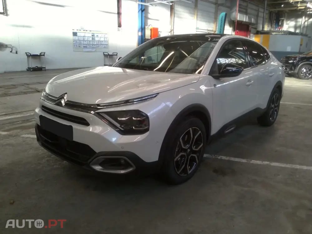 Citroen e-C4 X Shine