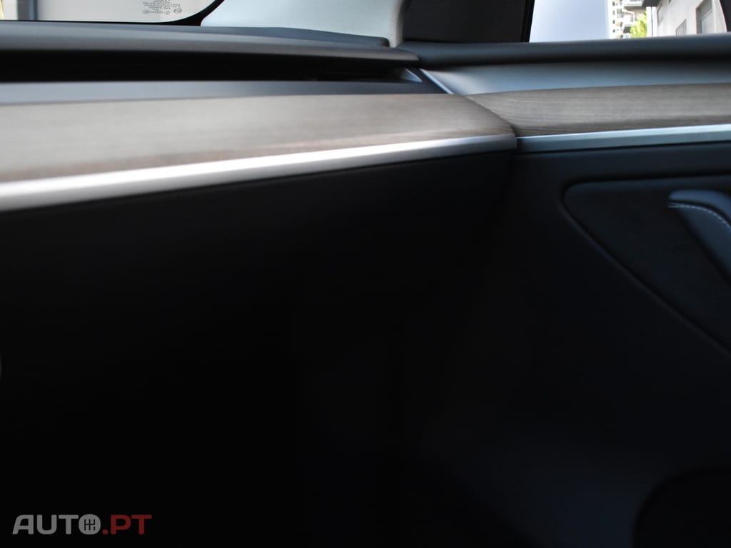 Tesla Model Y Performance Tração Integral
