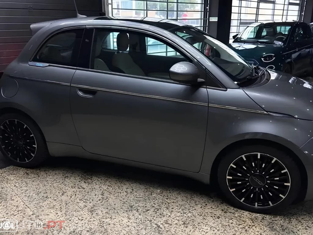 Fiat 500e La Prima