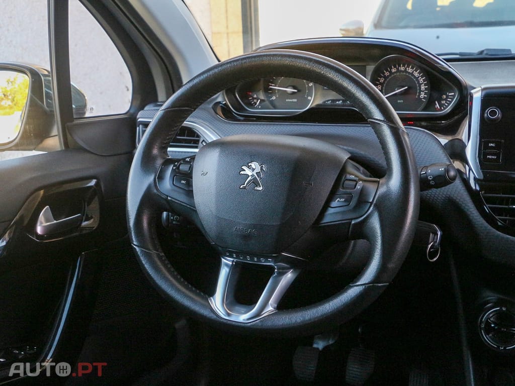 Peugeot 208 1.6 BlueHDi Style