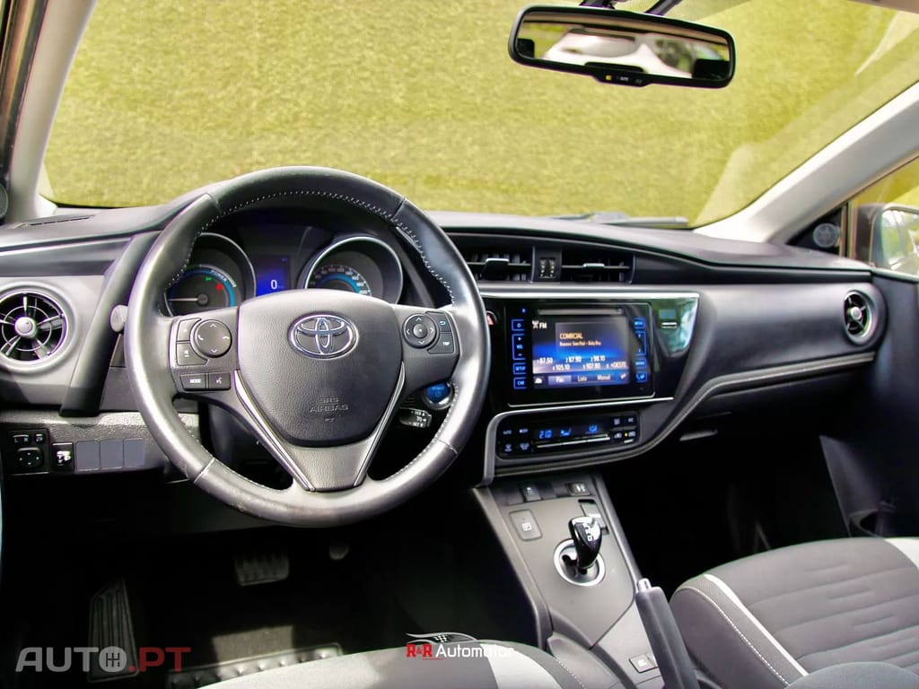 Toyota Auris 1.8 HSD Comfort+J17+Navi