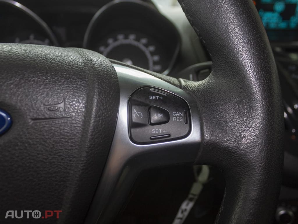 Ford Tourneo 1.0 EcoBoost Titanium