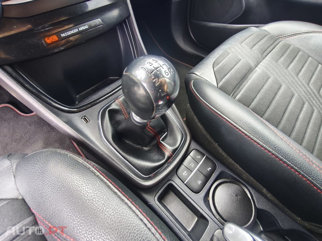 Ford Puma 1.0 EcoBoost MHEV ST-Line X