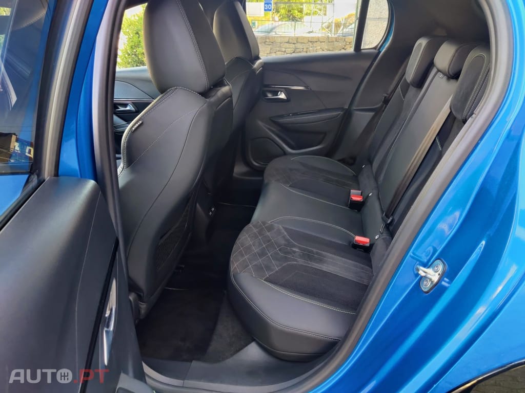 Peugeot E-208 50 kWh GT