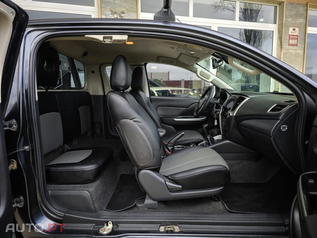 Mitsubishi L200 2.3 DI-D Strakar Club Evolution 4WD