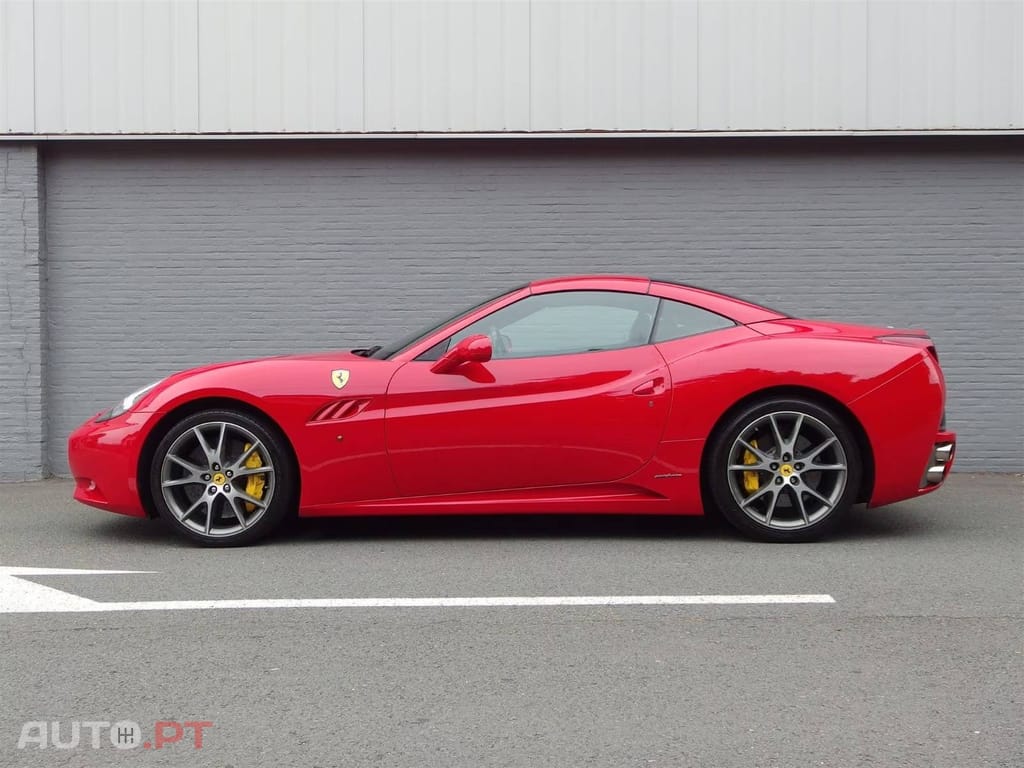 Ferrari California V8