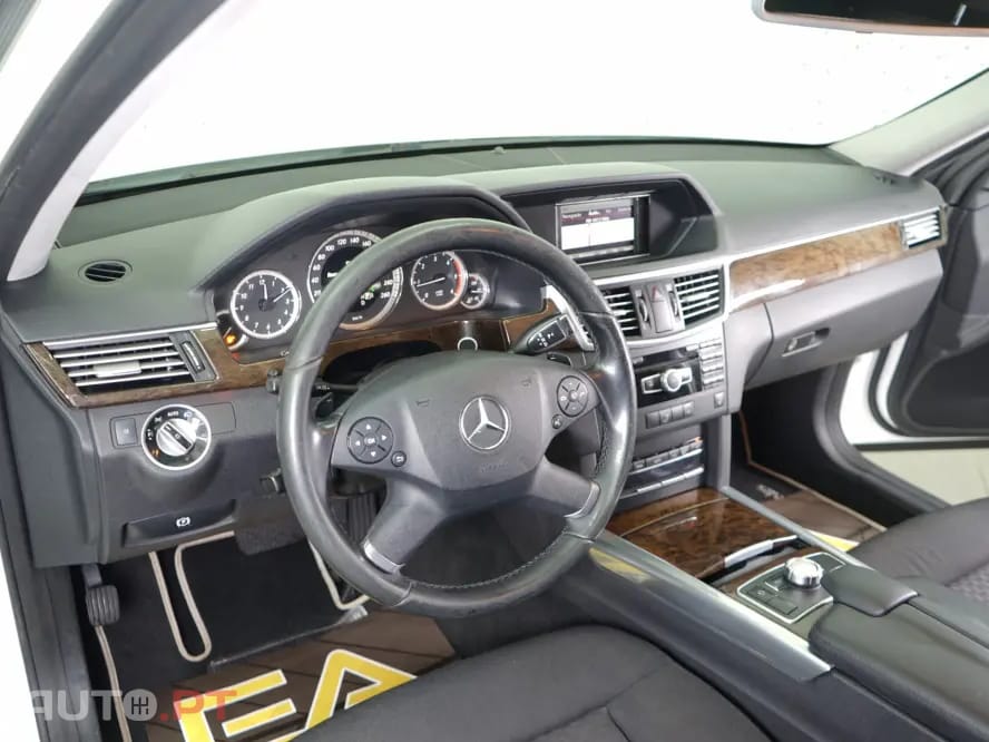 Mercedes-Benz E 250 CDi Elegance BlueEfficiency Auto.
