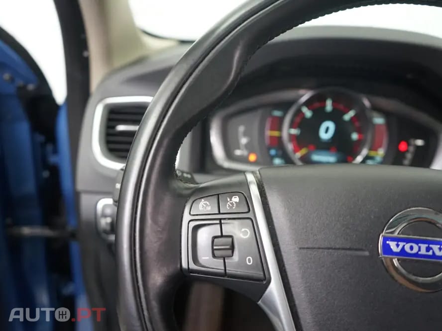 Volvo V60 2.4 D6 Summum AWD Phev