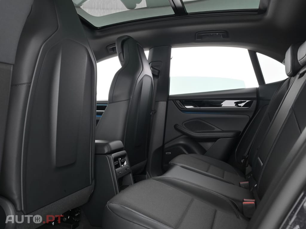 Porsche Macan Panorama