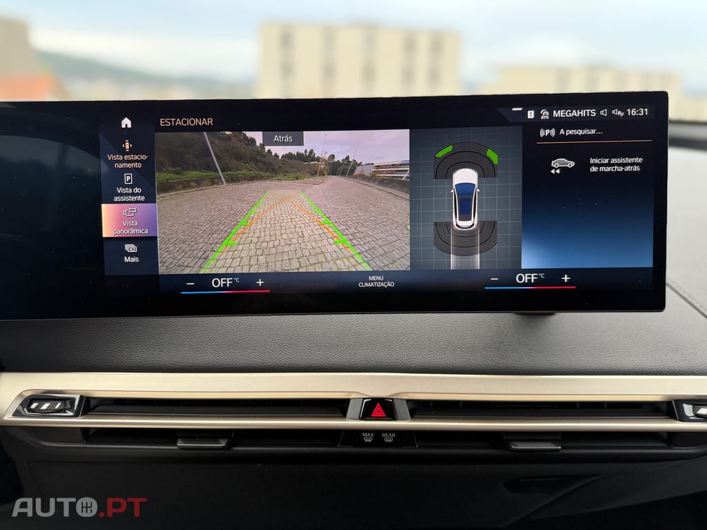 BMW iX xDrive 40 Pack Desportivo