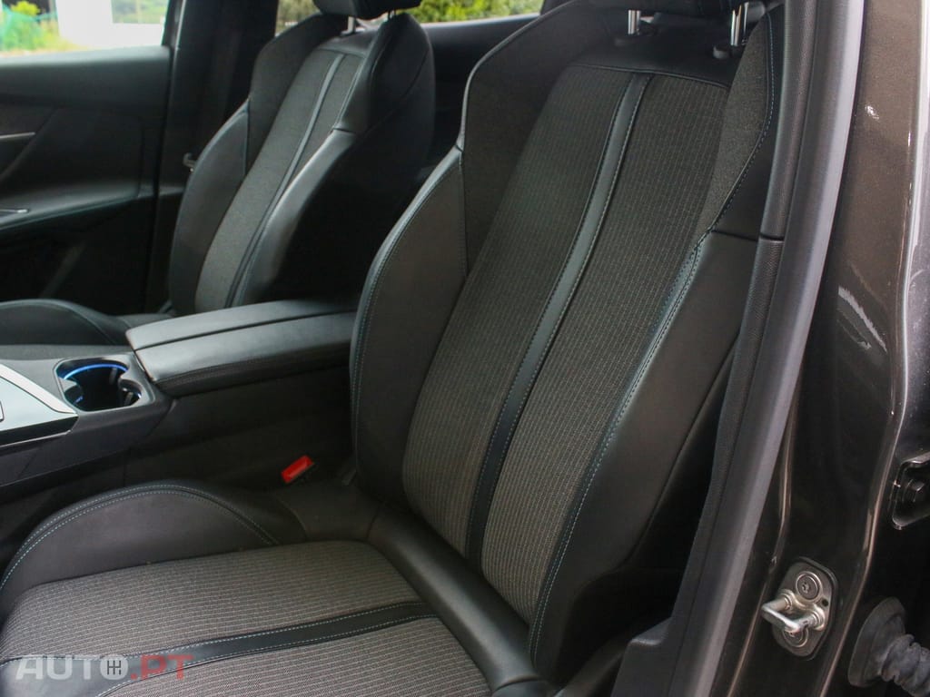 Peugeot 3008 1.2 PureTech Allure Pack EAT8