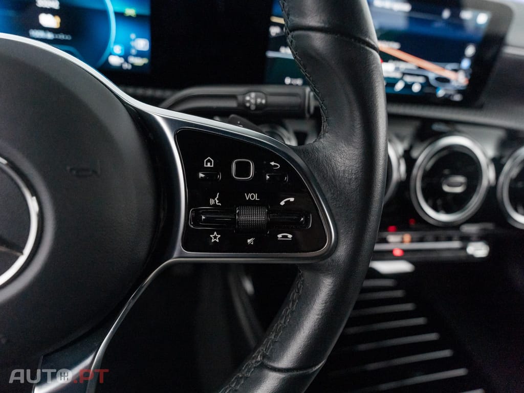 Mercedes-Benz CLA 250 e Shooting Brake Style Plus