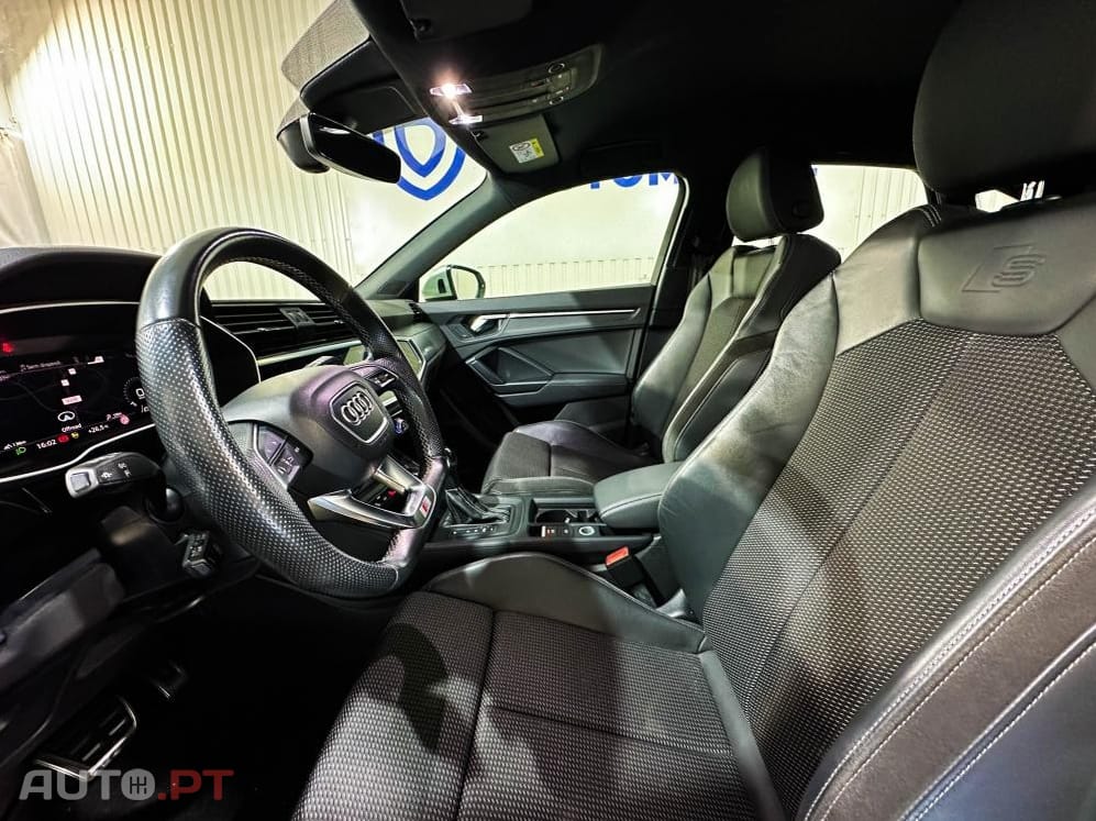 Audi Q3 45 TFSIe S line S tronic