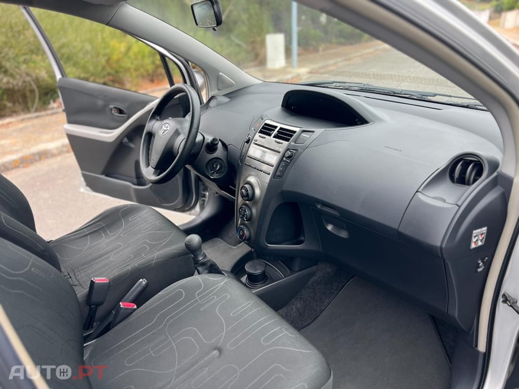 Toyota Yaris 1.0 VVT-i AC