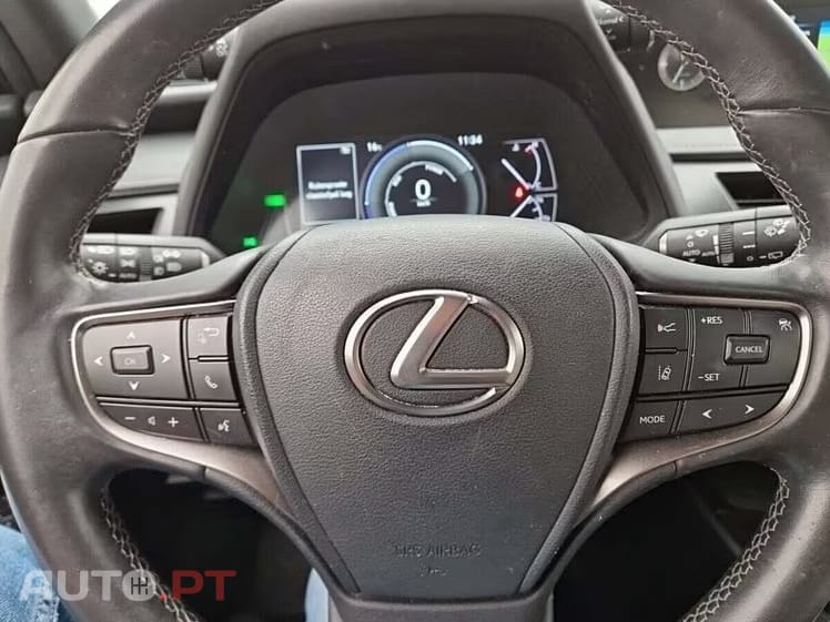 Lexus UX Aut