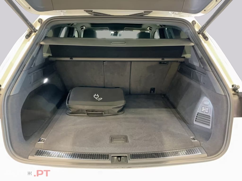 Volkswagen Touareg 3.0 TSI eHybrid 4-M I.V.A DEDUTIVEL 