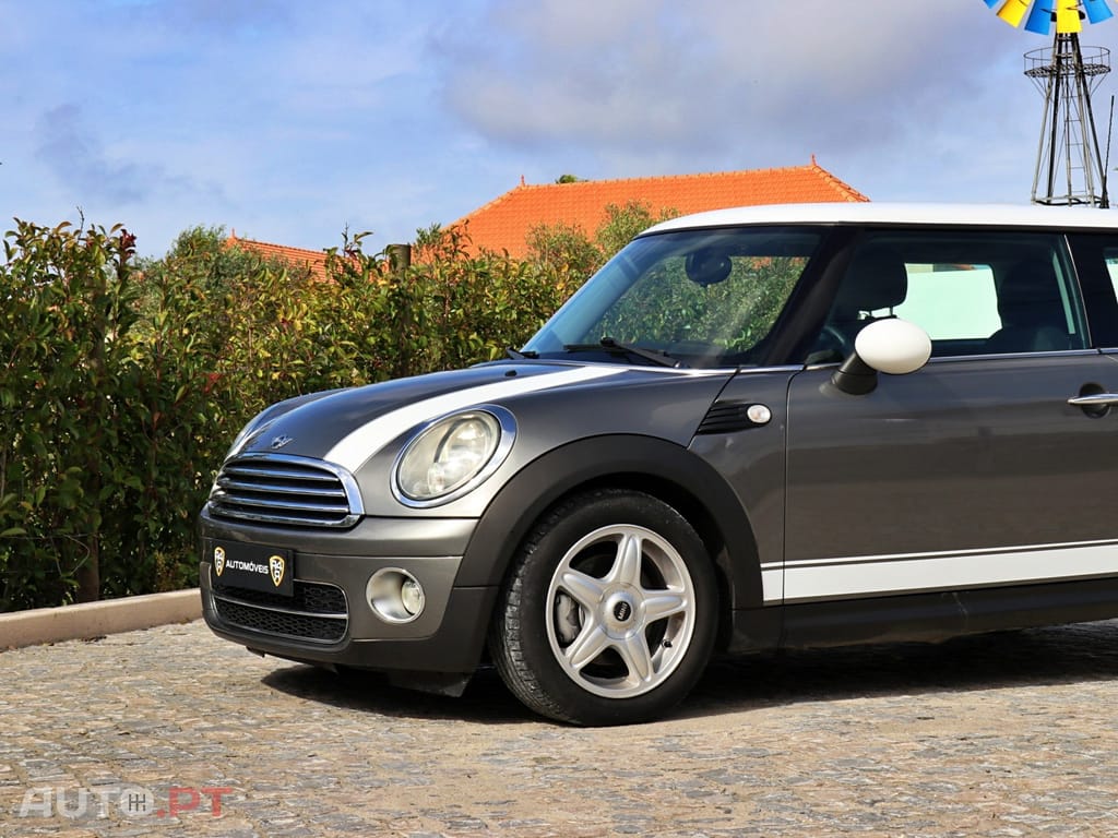 MINI Cooper Cooper D