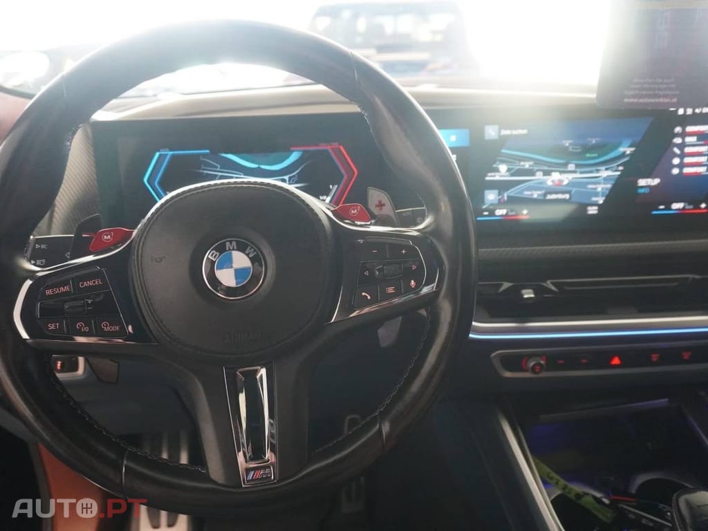 BMW XM Auto