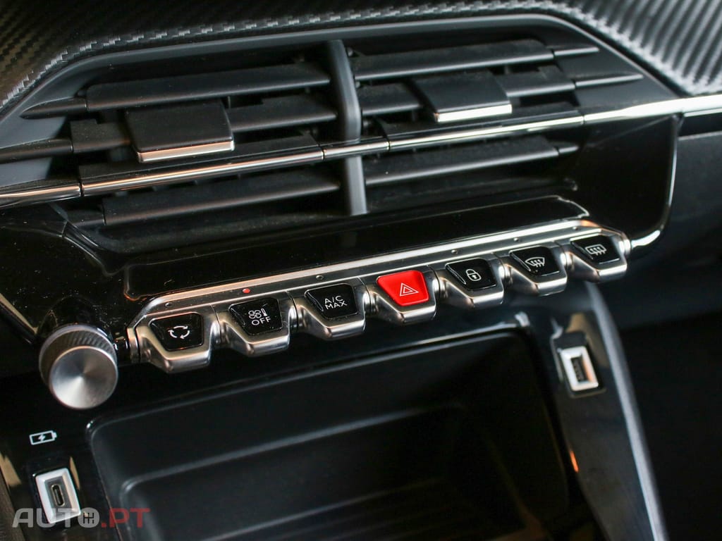 Peugeot E-208 50 kWh Allure Pack